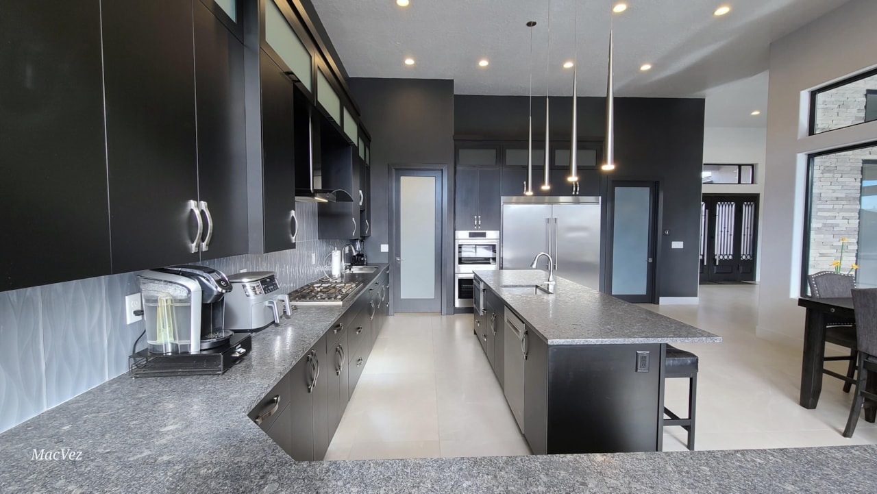 5165 W 1930  S Hurricane, UT 84737 home for sale, MLS#25-267321 - Erika Rogers Photo 18