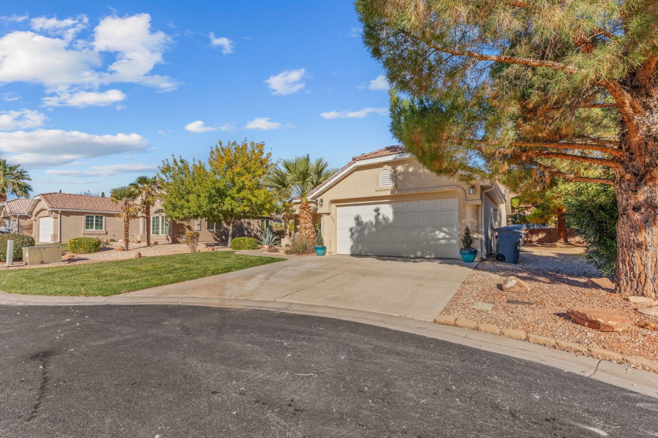 375 E 615  S Ivins, UT 84738 home for sale, MLS#25-267705 - Erika Rogers Photo 3