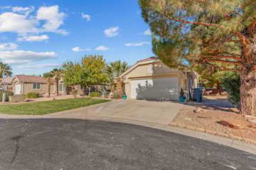 375 E 615  S Ivins, UT 84738 home for sale, MLS#25-267705 - Erika Rogers Photo 3