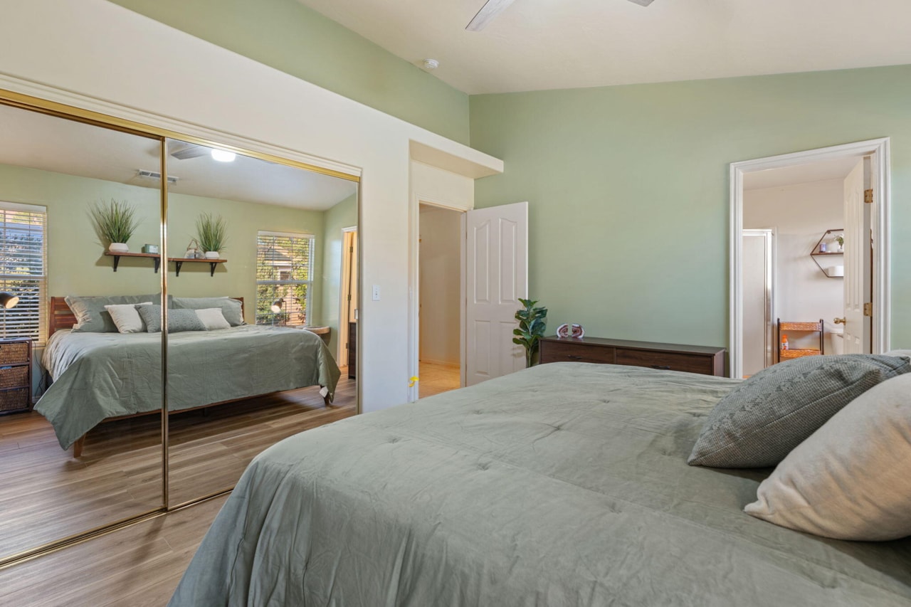 375 E 615  S Ivins, UT 84738 home for sale, MLS#25-267705 - Erika Rogers Photo 18