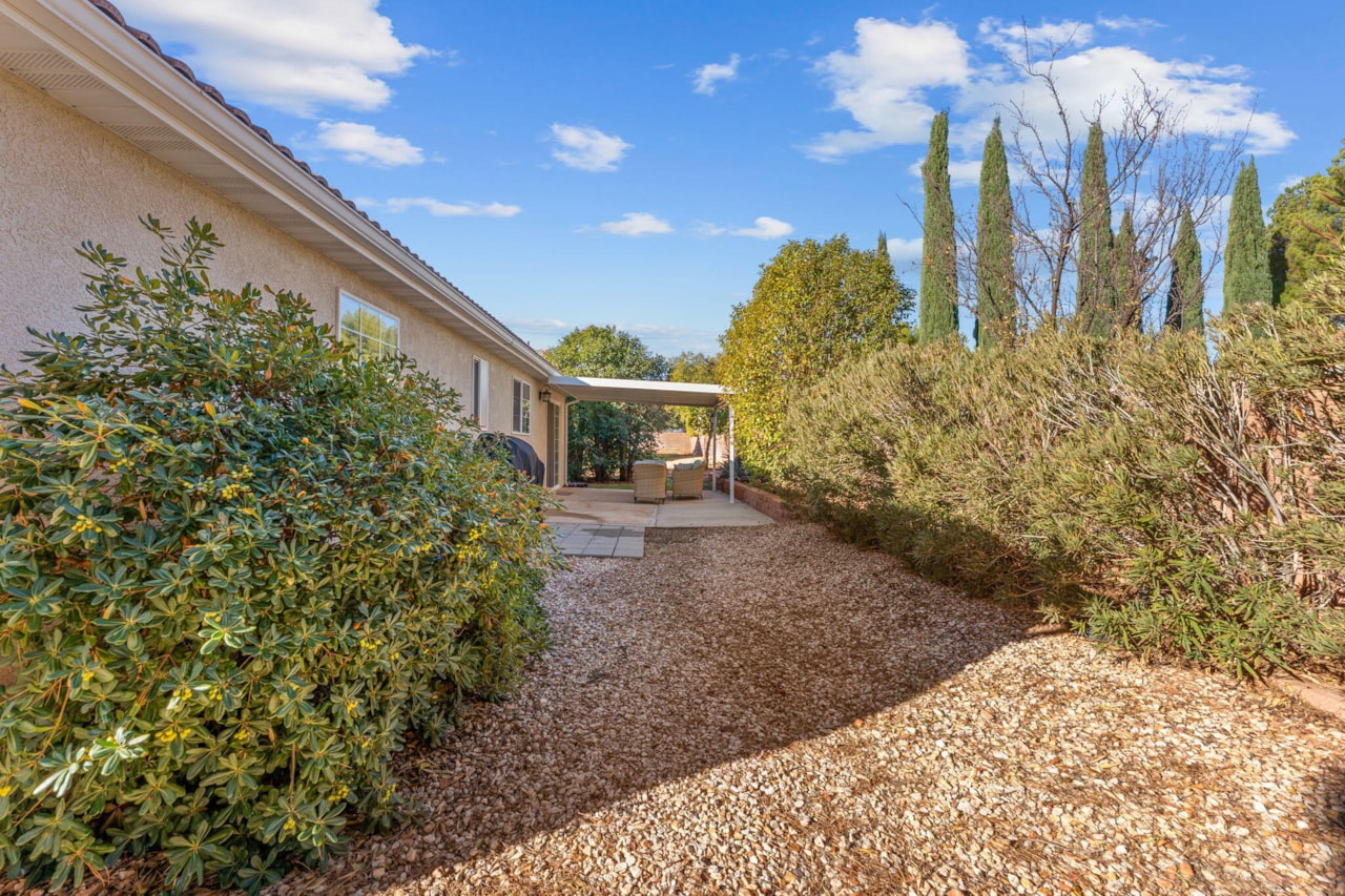 375 E 615  S Ivins, UT 84738 home for sale, MLS#25-267705 - Erika Rogers Photo 27