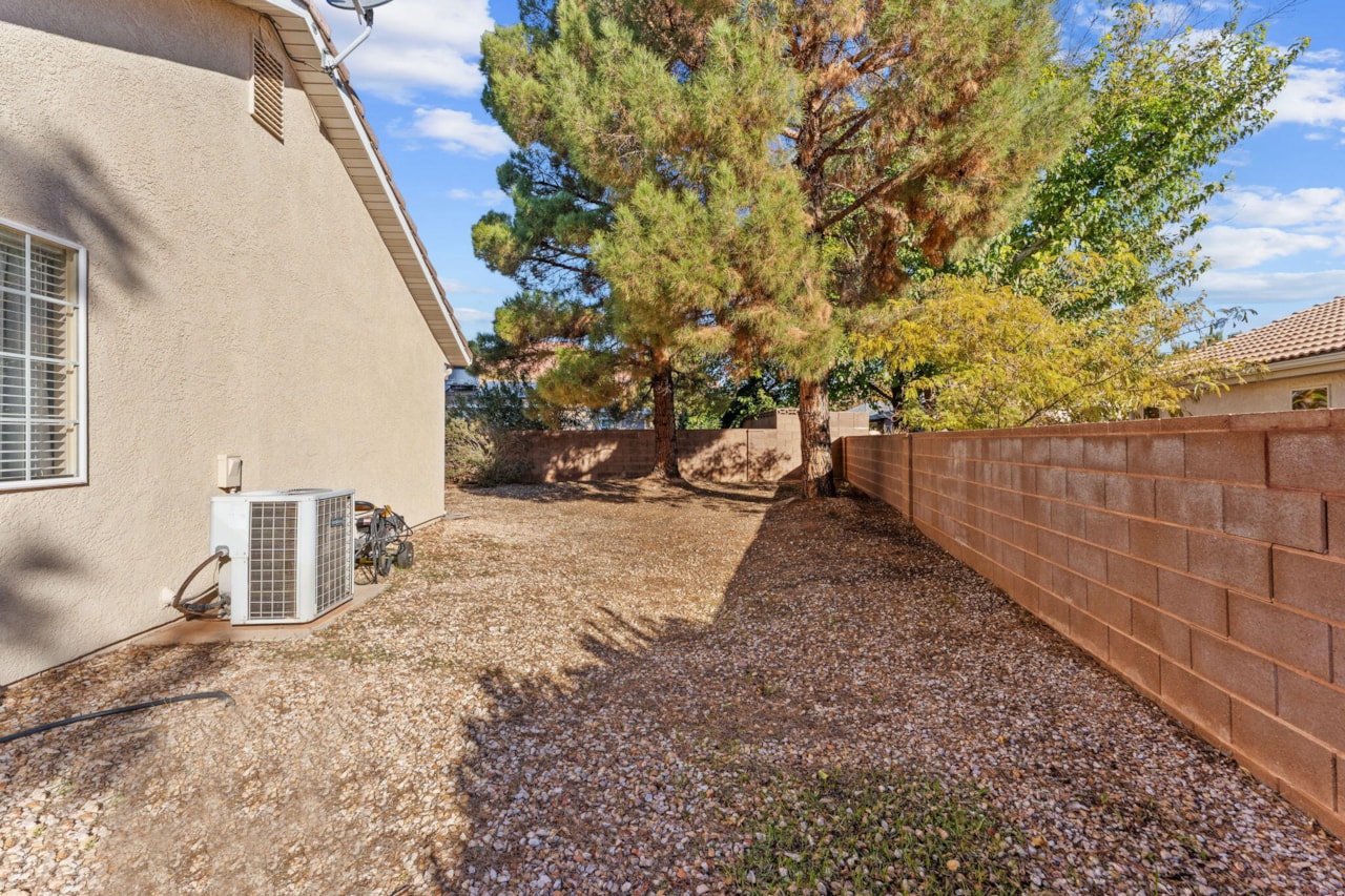 375 E 615  S Ivins, UT 84738 home for sale, MLS#25-267705 - Erika Rogers Photo 28