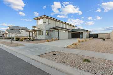 756 W Owen DR St George, UT 84790 home for sale, MLS#25-267708 - Erika Rogers Photo 4