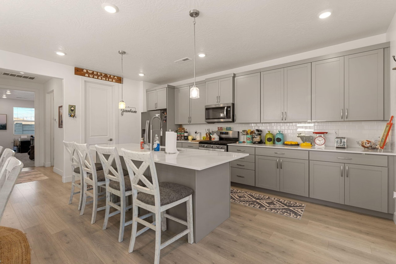 756 W Owen DR St George, UT 84790 home for sale, MLS#25-267708 - Erika Rogers Photo 12