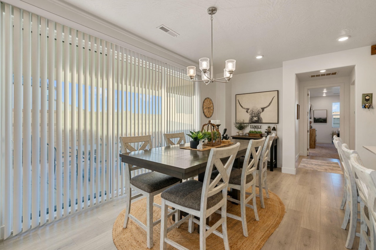 756 W Owen DR St George, UT 84790 home for sale, MLS#25-267708 - Erika Rogers Photo 13