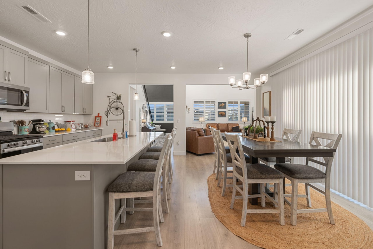 756 W Owen DR St George, UT 84790 home for sale, MLS#25-267708 - Erika Rogers Photo 15