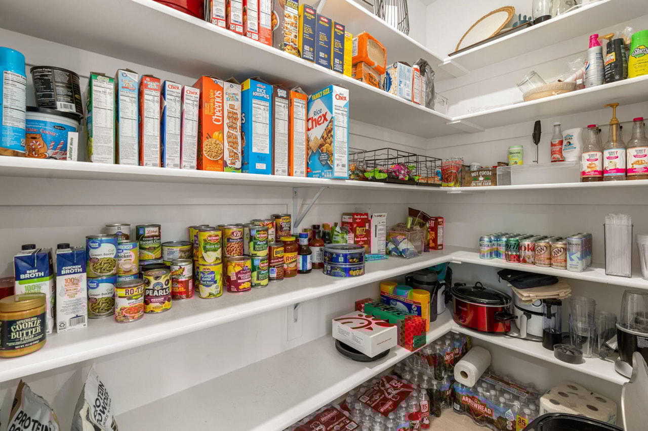 756 W Owen DR St George, UT 84790 home for sale, MLS#25-267708 - Erika Rogers Photo 16