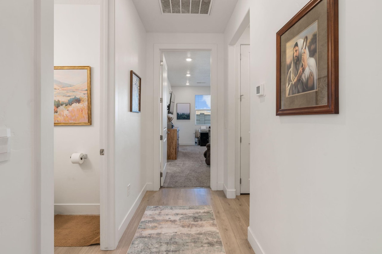 756 W Owen DR St George, UT 84790 home for sale, MLS#25-267708 - Erika Rogers Photo 17