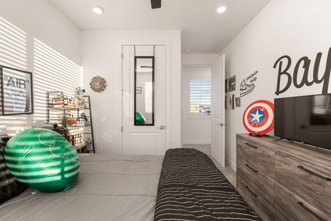 756 W Owen DR St George, UT 84790 home for sale, MLS#25-267708 - Erika Rogers Photo 33