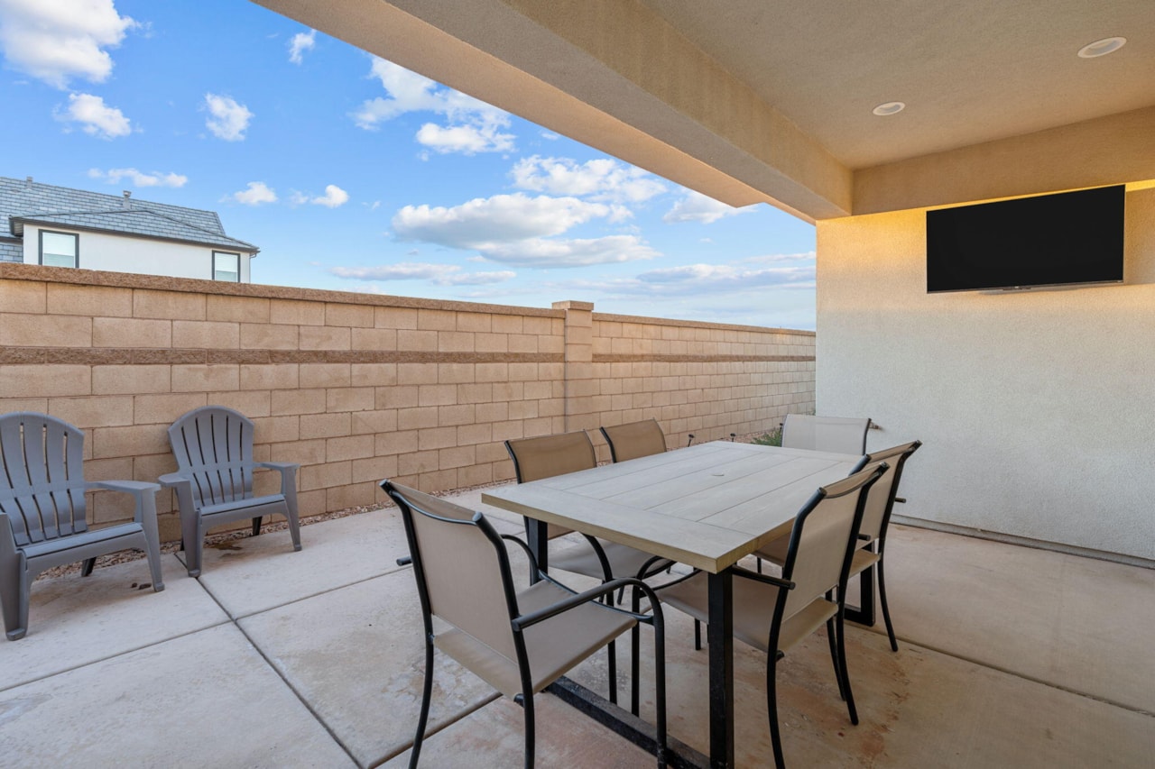 756 W Owen DR St George, UT 84790 home for sale, MLS#25-267708 - Erika Rogers Photo 39