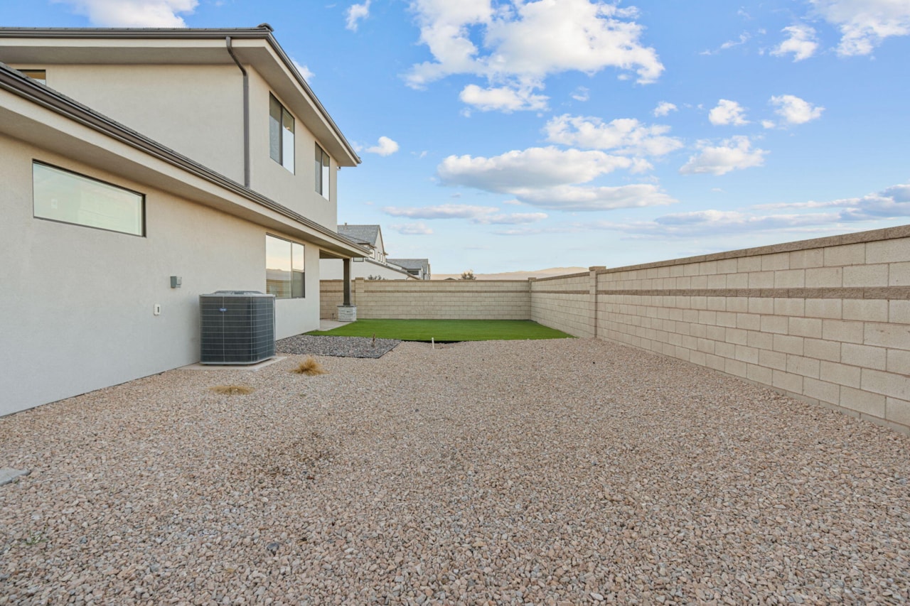 756 W Owen DR St George, UT 84790 home for sale, MLS#25-267708 - Erika Rogers Photo 47