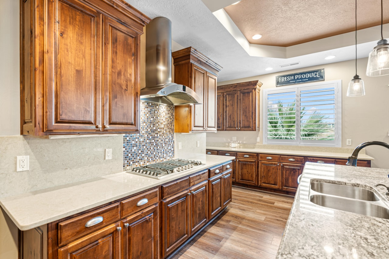 1839 E Boulder Springs CIR St George, UT 84790 home for sale, MLS#25-267724 - Erika Rogers Photo 11