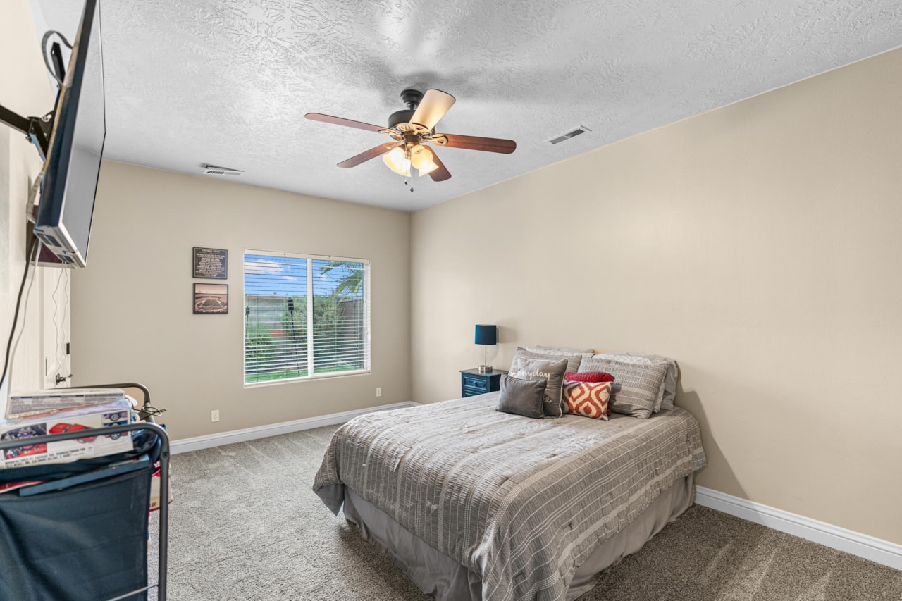 1839 E Boulder Springs CIR St George, UT 84790 home for sale, MLS#25-267724 - Erika Rogers Photo 27