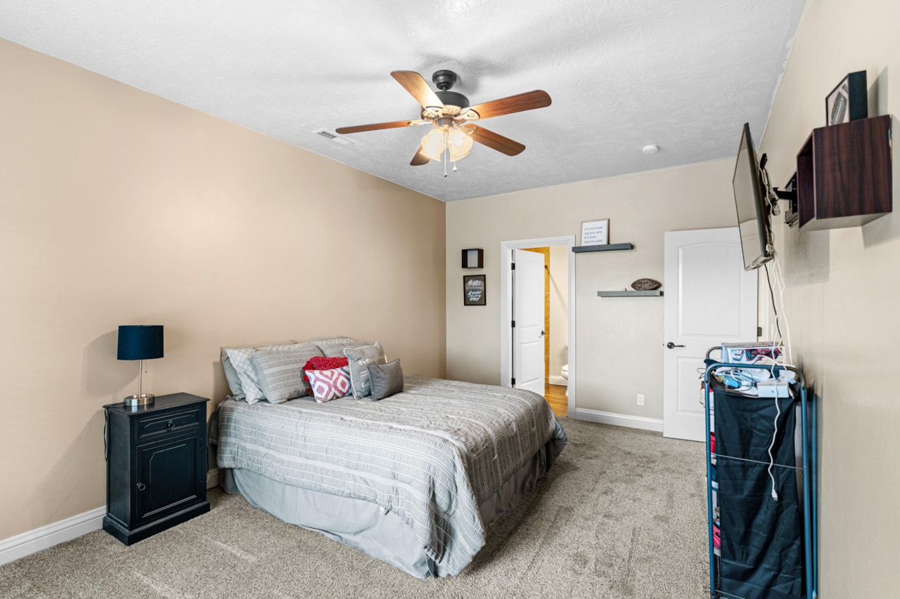 1839 E Boulder Springs CIR St George, UT 84790 home for sale, MLS#25-267724 - Erika Rogers Photo 28