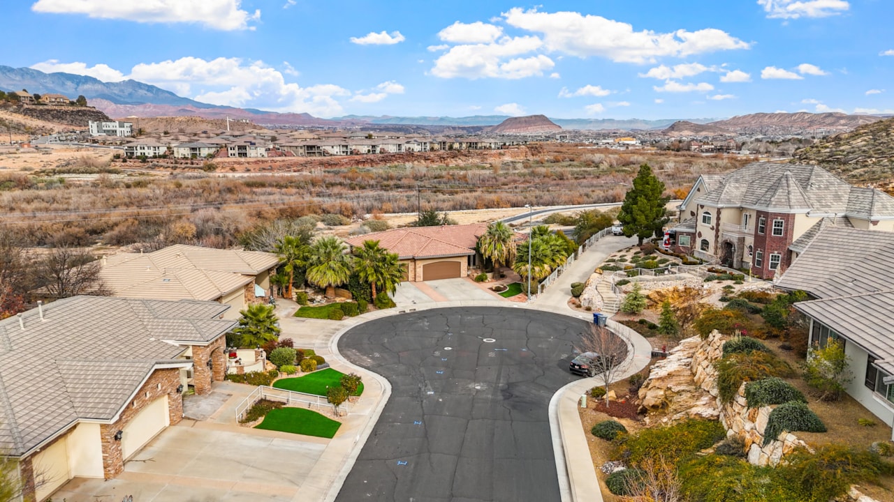 1839 E Boulder Springs CIR St George, UT 84790 home for sale, MLS#25-267724 - Erika Rogers Photo 37