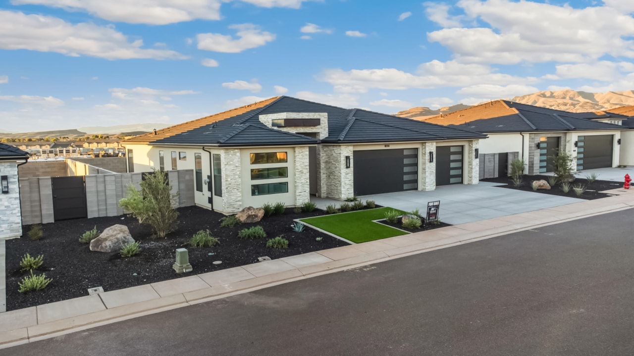 3323 Pharoah Way Way Santa Clara, UT 84765 home for sale, MLS#26-267727 - Erika Rogers