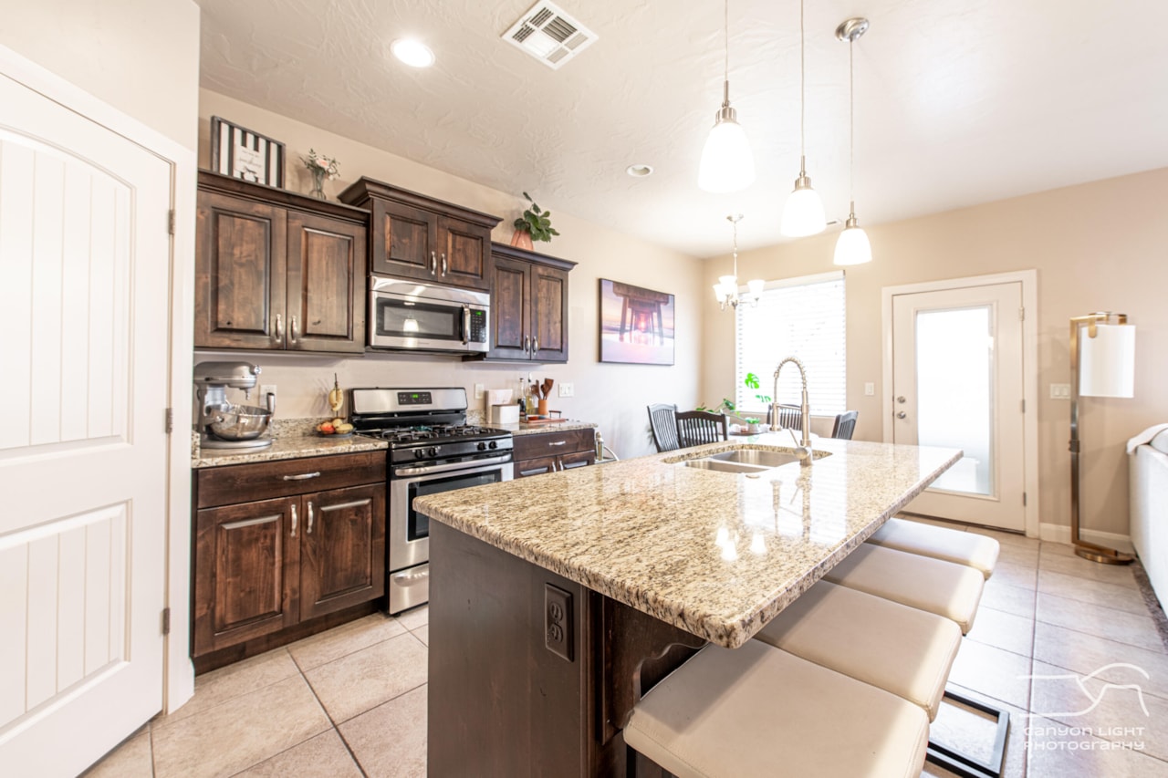 3422 W 90  N Hurricane, UT 84737 home for sale, MLS#26-267784 - Erika Rogers Photo 8