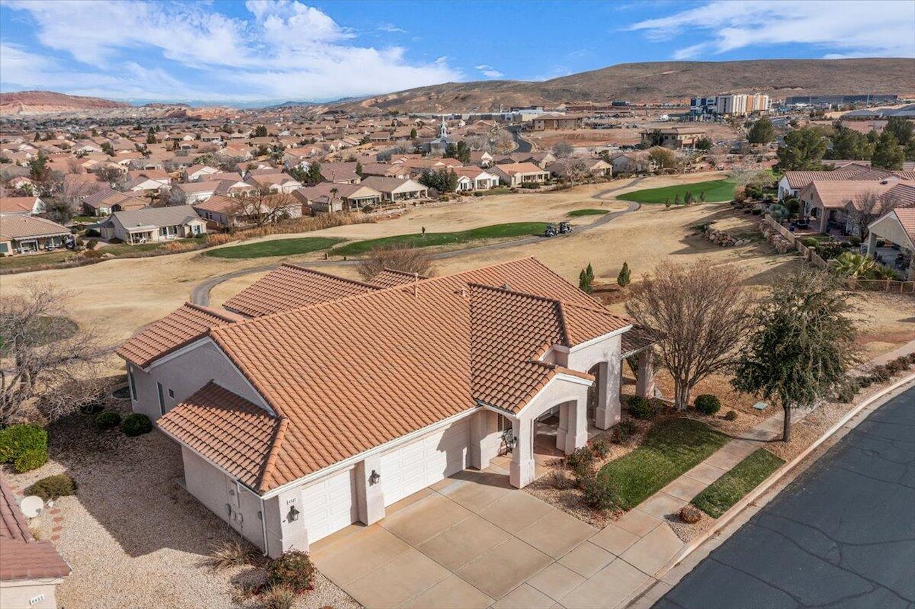 4507 S Ironwood DR St George, UT 84790 home for sale, MLS#26-267813 - Erika Rogers Photo 5