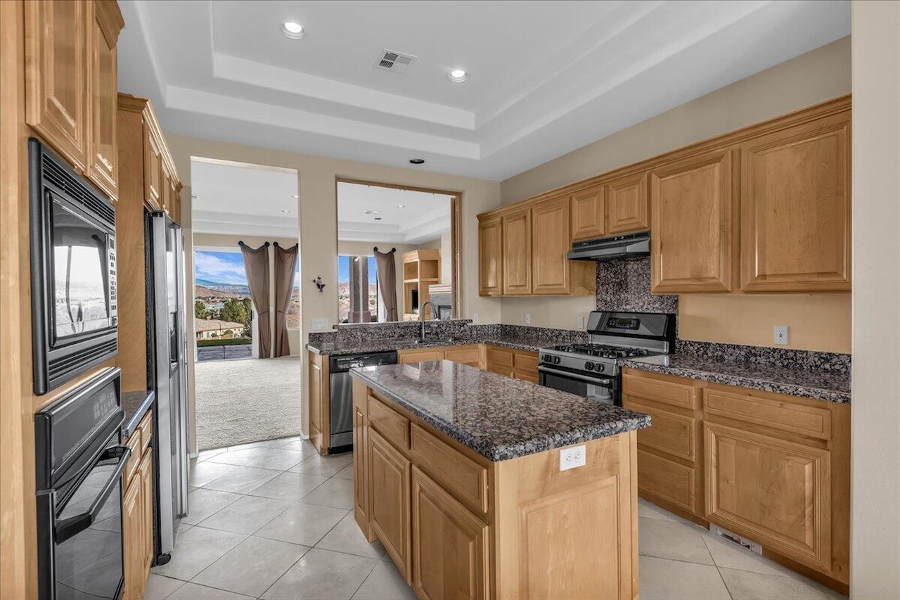 4507 S Ironwood DR St George, UT 84790 home for sale, MLS#26-267813 - Erika Rogers Photo 12